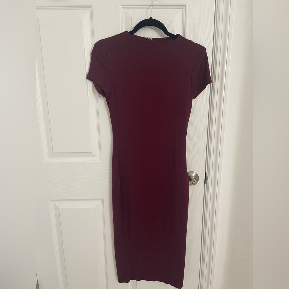 Windsor Maroon Sheath Midi Dress Crew Neck Short Sleeve